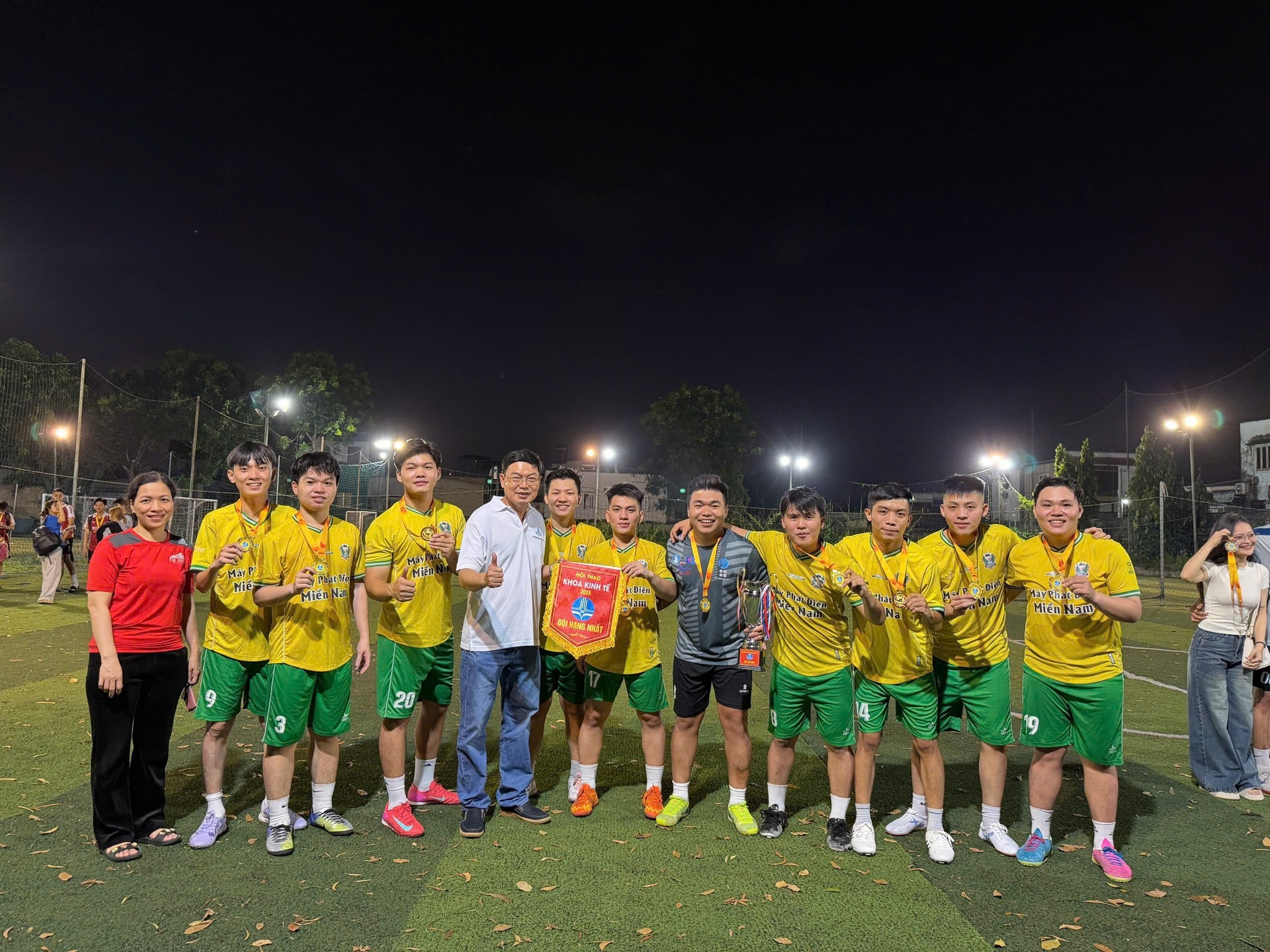 HỘI THAO KHOA KINH TẾ 2025